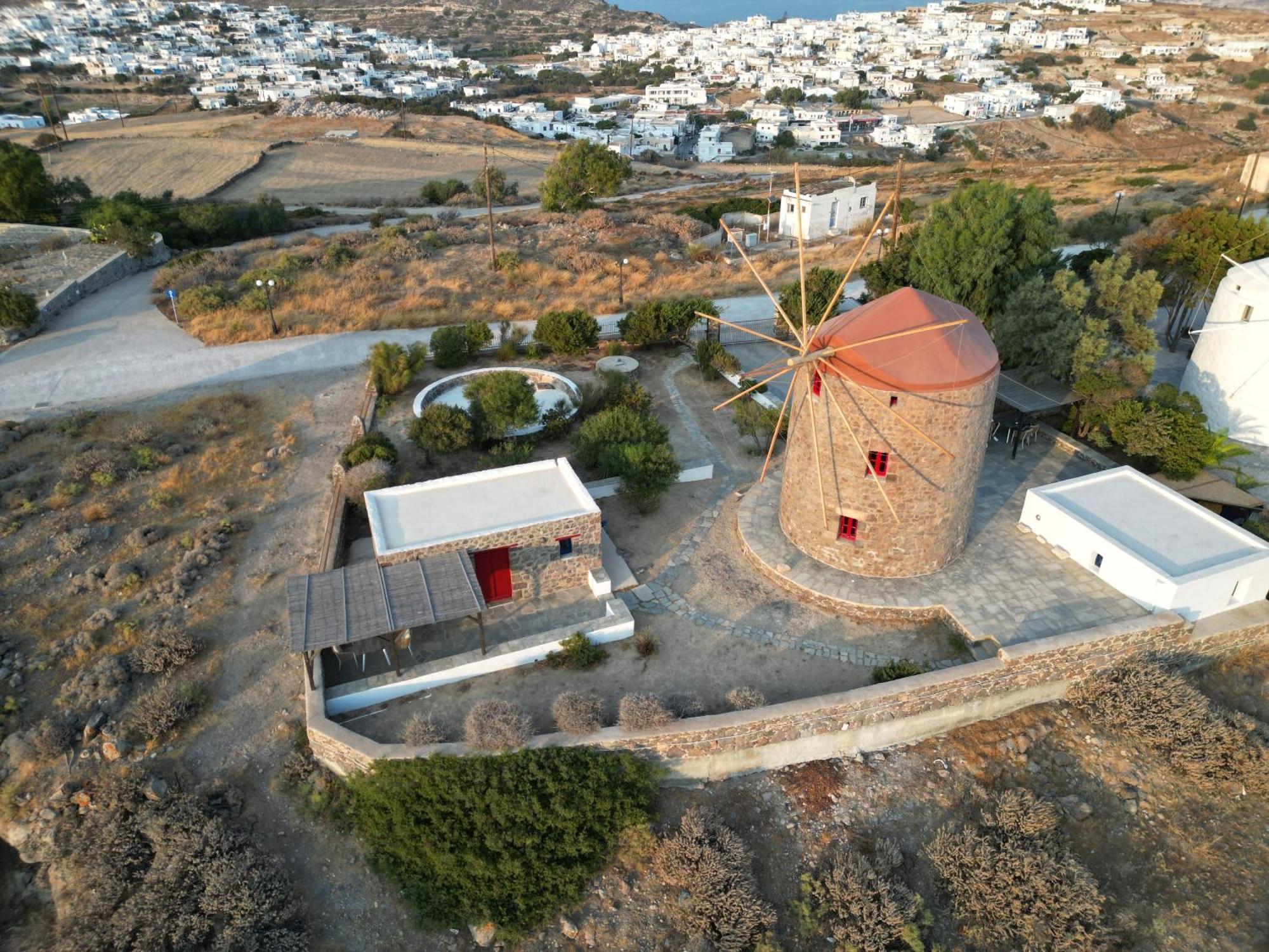 Marketos Windmill And Houses Tripiti Luaran gambar